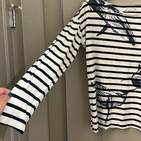 J. Crew Wildlife Conservation Society 🐋 Whale 🐋 Shirt - Picture 6 of 7